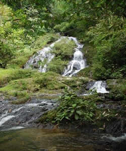 Lam Ru Waterfall