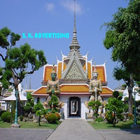 Wat Arun, The temple at dawn