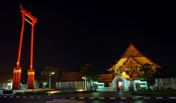 Wat Suthat, The Giant Swing