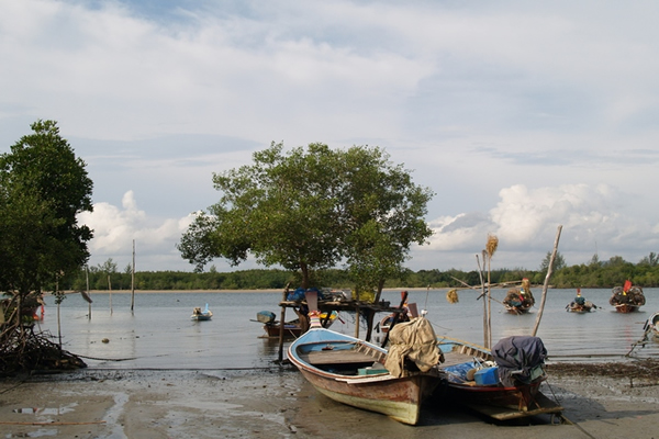 U Rak Ra Woi-Sea gypsies community Bay